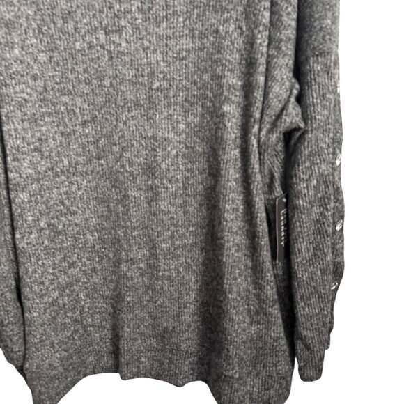 New York Laundry Womens Grey Knit V-Neck Sweater Size 2X With Button Sleeve Deta - Picture 7 of 12